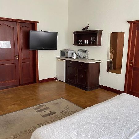 Hotel Kert Free Parking Рига Екстер'єр фото