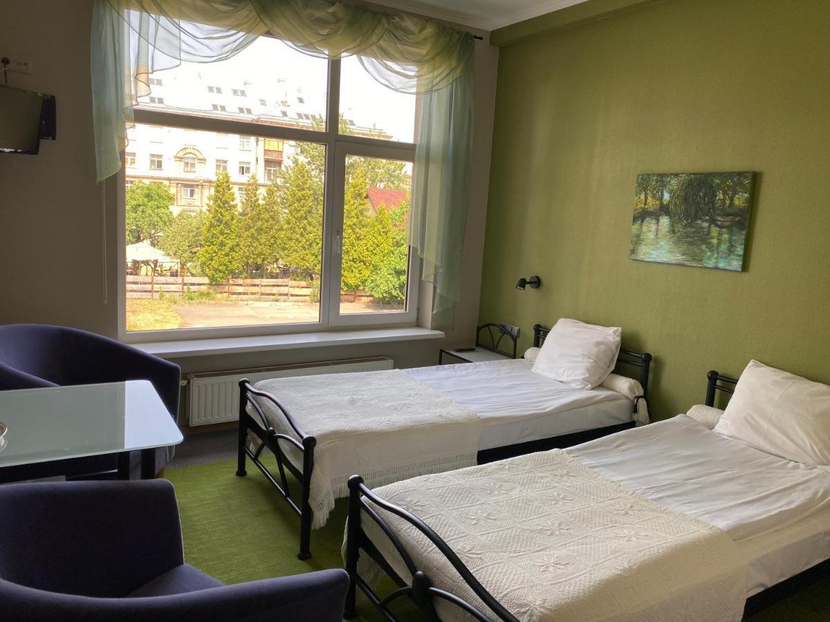 Hotel Kert Free Parking Рига Екстер'єр фото