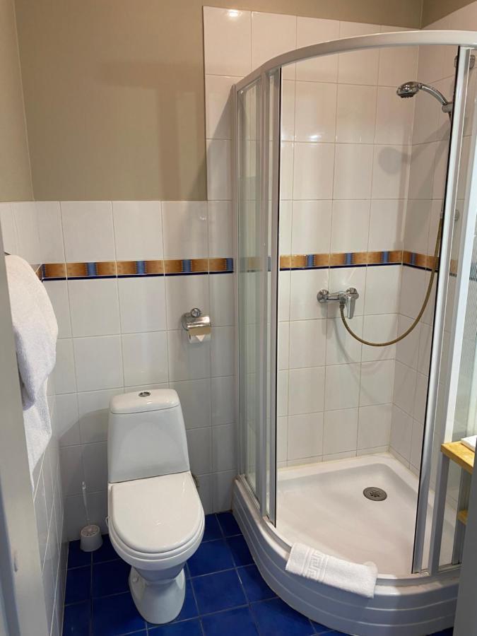 Hotel Kert Free Parking Рига Екстер'єр фото