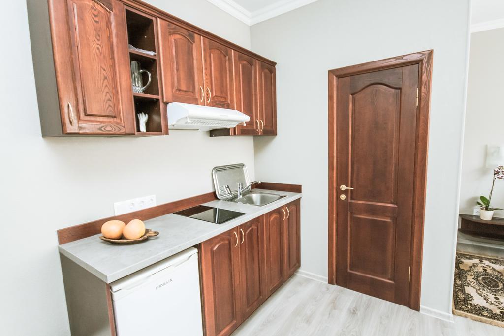 Hotel Kert Free Parking Рига Екстер'єр фото